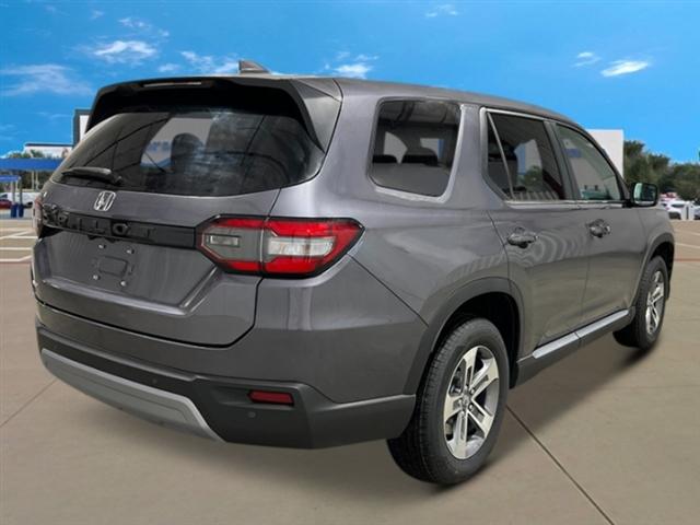 new 2025 Honda Pilot car, priced at $47,095