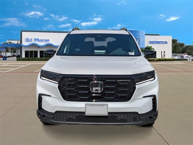 new 2025 Honda Pilot car, priced at $56,530