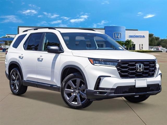 new 2025 Honda Pilot car, priced at $42,050