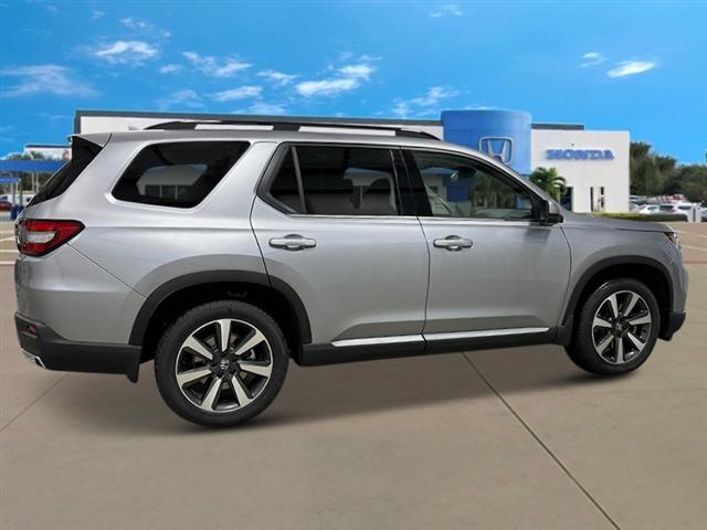 new 2025 Honda Pilot car, priced at $51,095