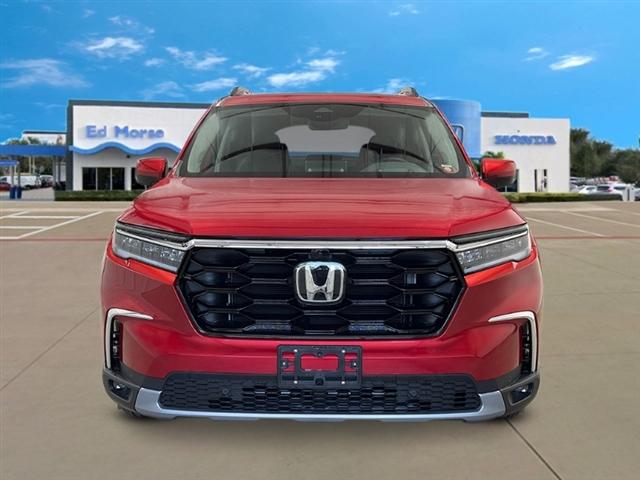 new 2025 Honda Pilot car, priced at $55,715