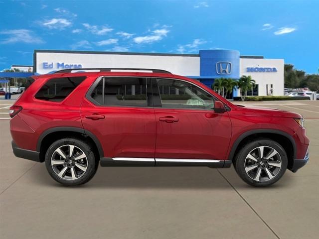 new 2025 Honda Pilot car, priced at $55,715