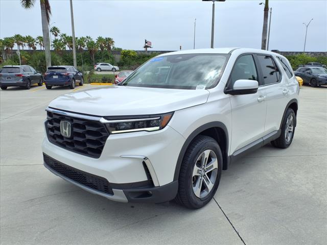 used 2023 Honda Pilot car, priced at $35,987