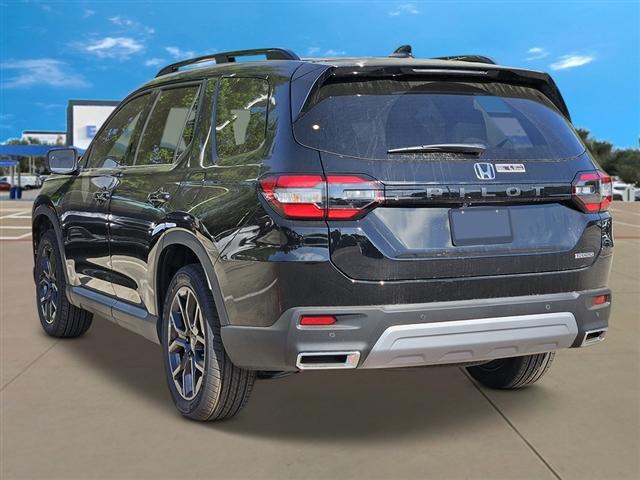 new 2025 Honda Pilot car, priced at $50,850