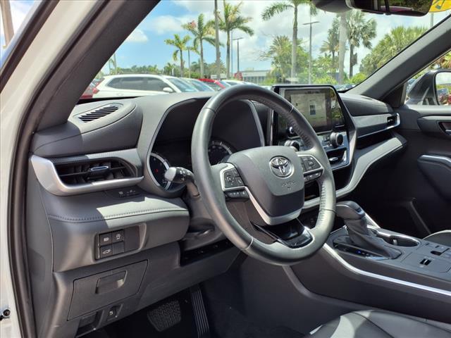 used 2023 Toyota Highlander car, priced at $34,977