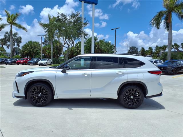 used 2023 Toyota Highlander car, priced at $34,977