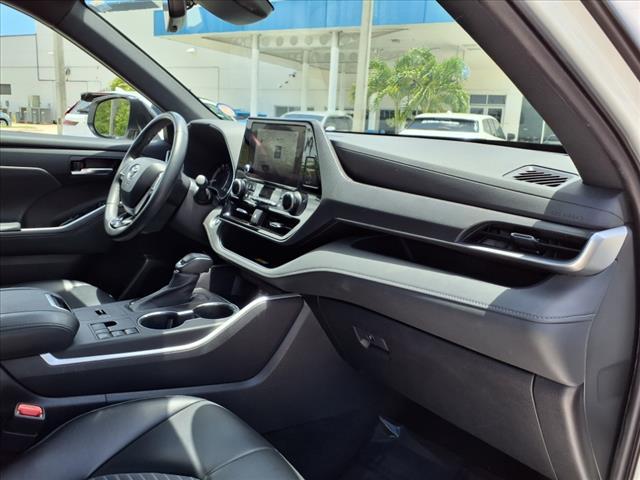 used 2023 Toyota Highlander car, priced at $34,977