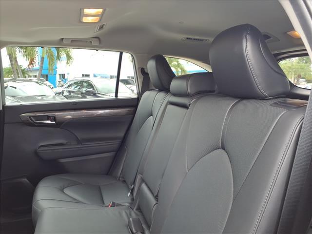 used 2021 Toyota Highlander car, priced at $26,577