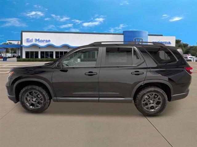 new 2025 Honda Pilot car, priced at $50,850