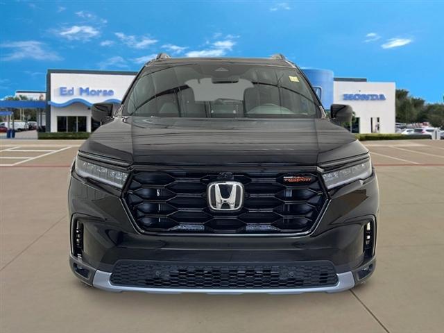 new 2025 Honda Pilot car, priced at $50,850