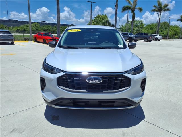 used 2025 Ford Escape car, priced at $25,277