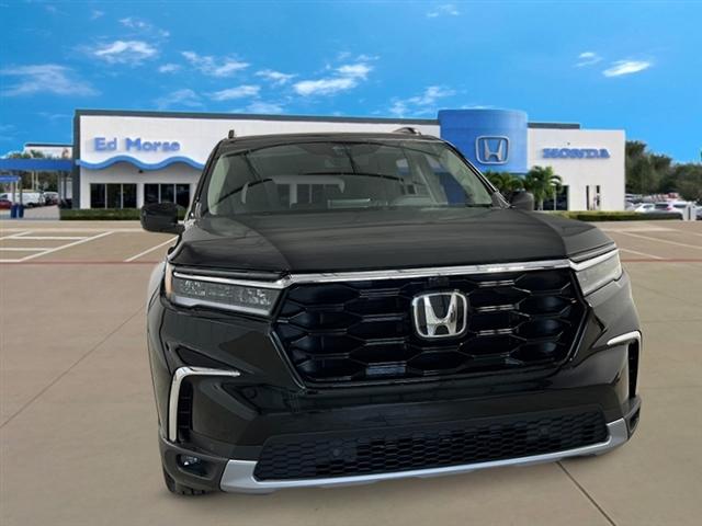 new 2025 Honda Pilot car, priced at $54,530