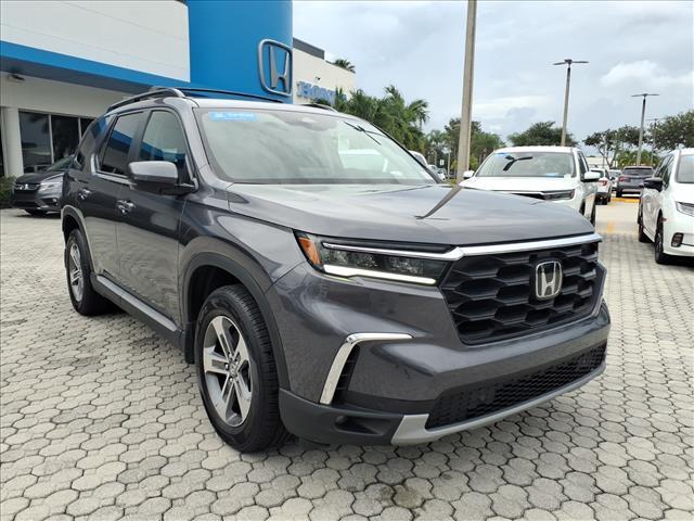 used 2023 Honda Pilot car, priced at $35,257