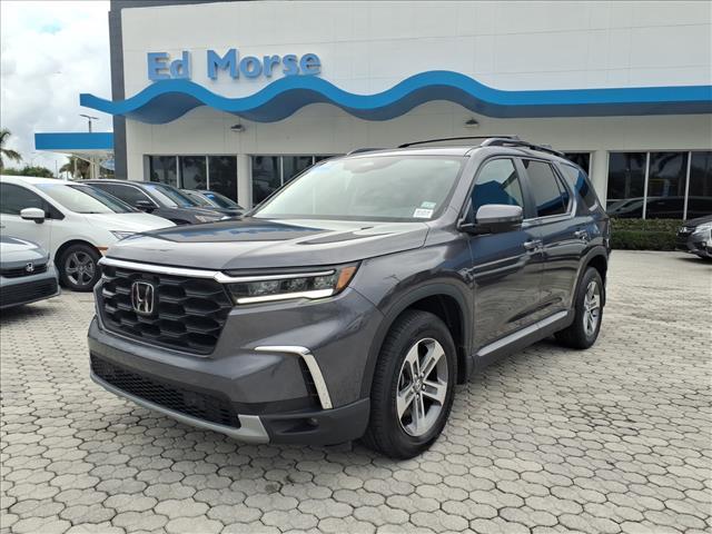 used 2023 Honda Pilot car, priced at $35,257