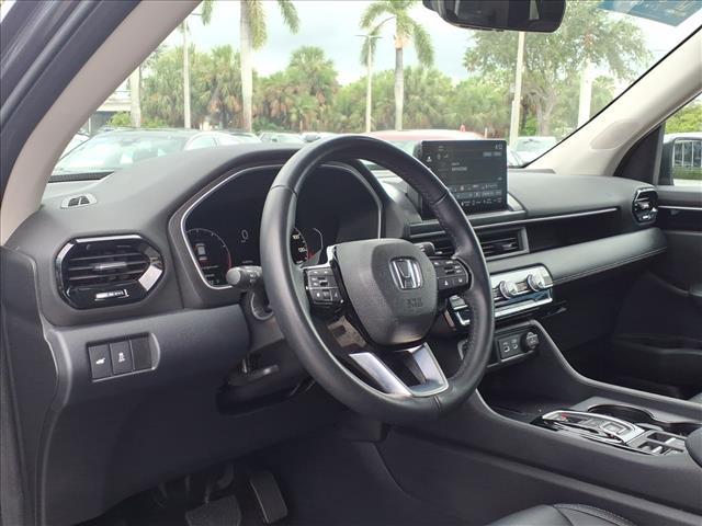used 2023 Honda Pilot car, priced at $35,257
