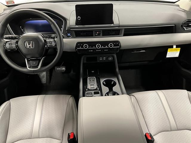 new 2025 Honda Pilot car, priced at $56,250