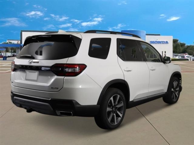 new 2025 Honda Pilot car, priced at $55,975