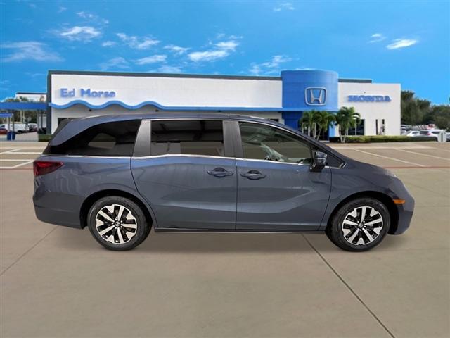 new 2026 Honda Odyssey car, priced at $44,290
