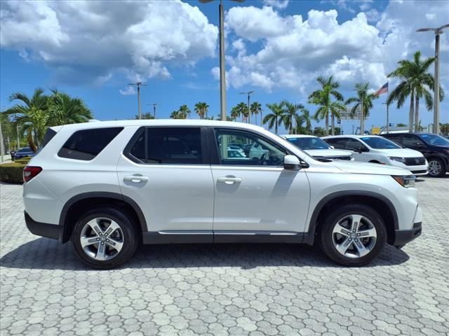 used 2023 Honda Pilot car, priced at $34,777