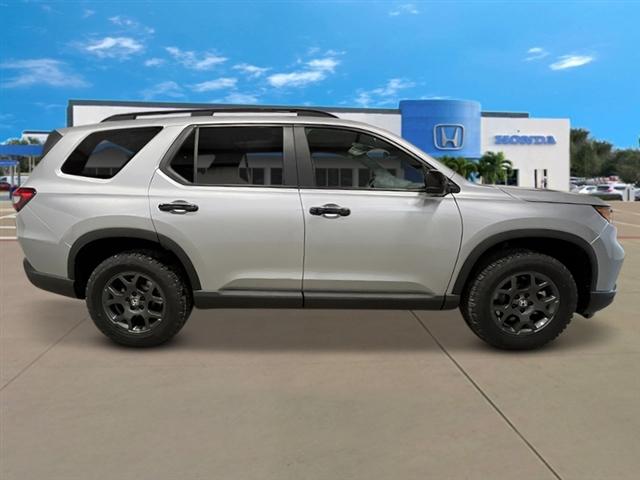new 2025 Honda Pilot car, priced at $50,895