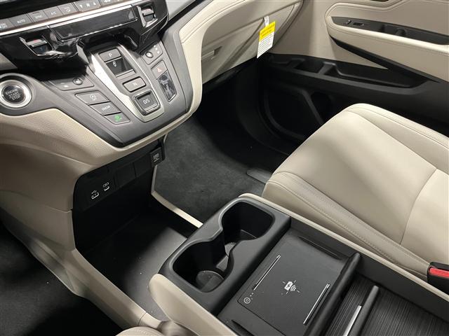 new 2025 Honda Odyssey car, priced at $43,670