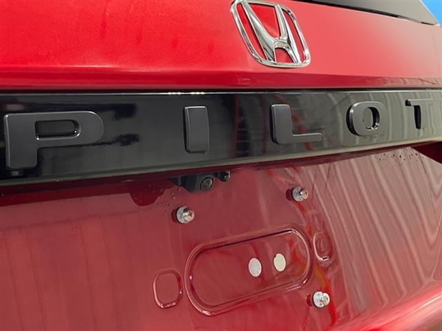 new 2025 Honda Pilot car, priced at $44,205
