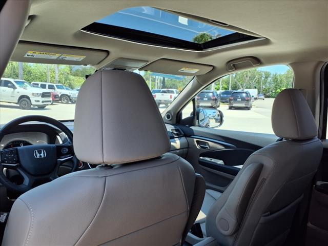 used 2022 Honda Pilot car, priced at $29,377