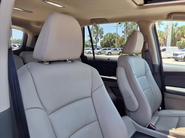 used 2022 Honda Pilot car, priced at $29,377