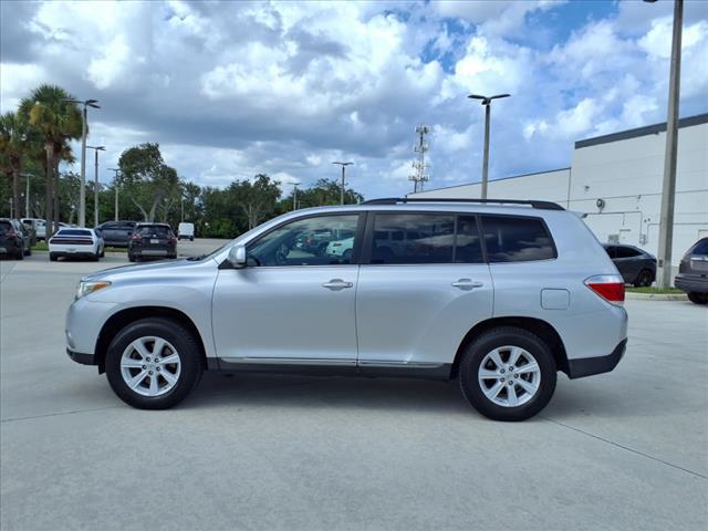 used 2013 Toyota Highlander car, priced at $12,997