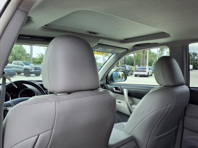 used 2013 Toyota Highlander car, priced at $12,997