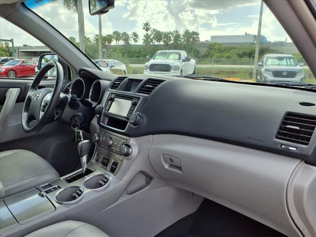 used 2013 Toyota Highlander car, priced at $12,997