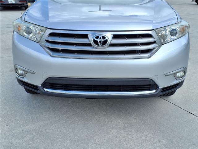 used 2013 Toyota Highlander car, priced at $12,997