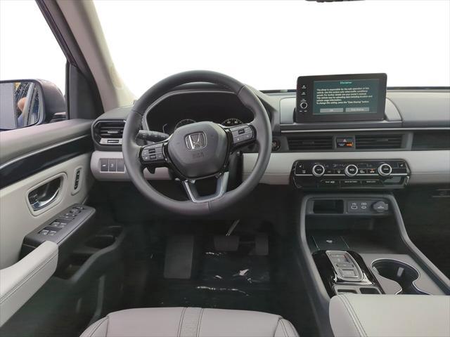 new 2025 Honda Pilot car, priced at $47,305