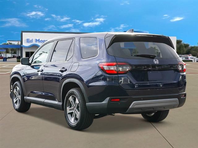 new 2025 Honda Pilot car, priced at $44,950