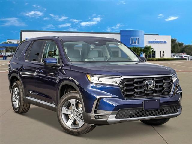 new 2025 Honda Pilot car, priced at $44,950