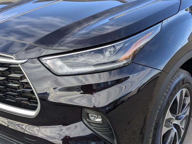 used 2021 Toyota Highlander car, priced at $35,230