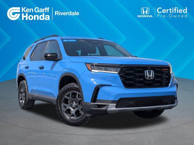 used 2025 Honda Pilot car, priced at $48,399