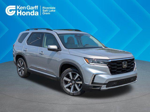 new 2025 Honda Pilot car, priced at $49,300