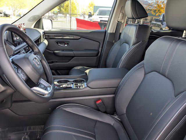 new 2025 Honda Pilot car, priced at $53,075