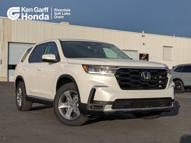 new 2025 Honda Pilot car, priced at $46,050