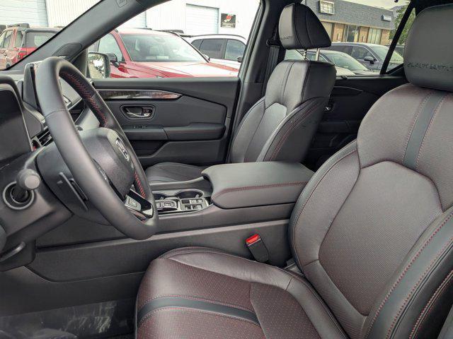 new 2025 Honda Pilot car, priced at $55,530