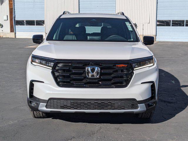 new 2025 Honda Pilot car, priced at $49,805