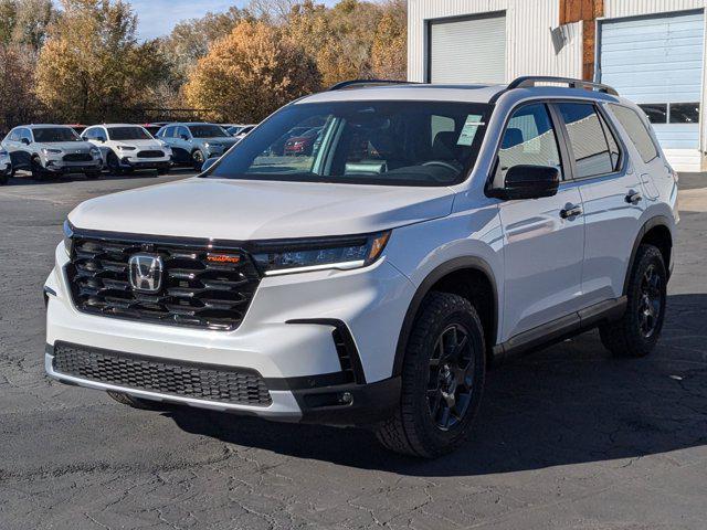 new 2025 Honda Pilot car, priced at $49,805