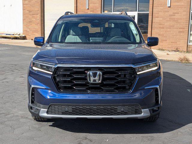 new 2025 Honda Pilot car, priced at $49,595