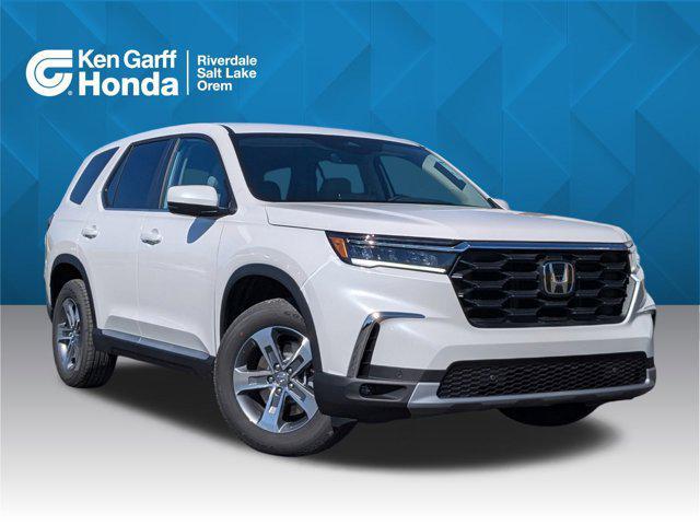 new 2025 Honda Pilot car, priced at $45,400