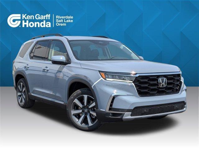 new 2025 Honda Pilot car, priced at $49,400