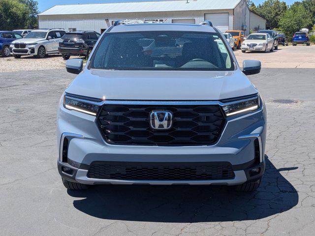 new 2025 Honda Pilot car, priced at $49,755