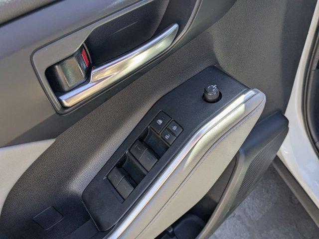 used 2020 Toyota Highlander car, priced at $29,197