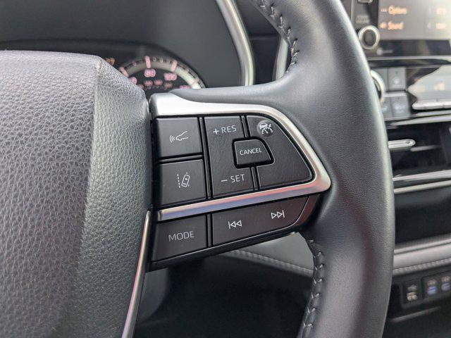 used 2022 Toyota Highlander car, priced at $37,798