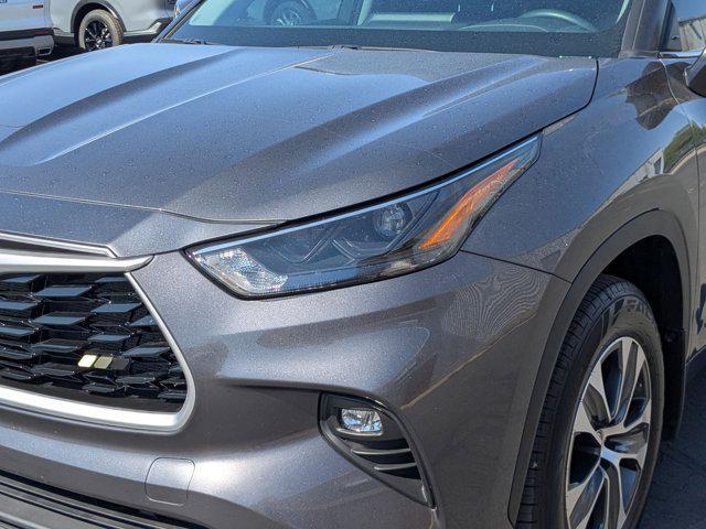 used 2022 Toyota Highlander car, priced at $37,798